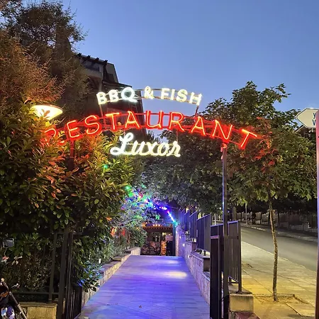 Luxor * スヴェティ・ヴラス